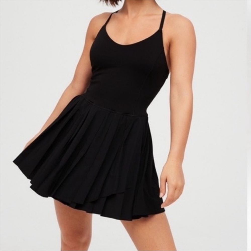 Aerie offline pleated dress black medium